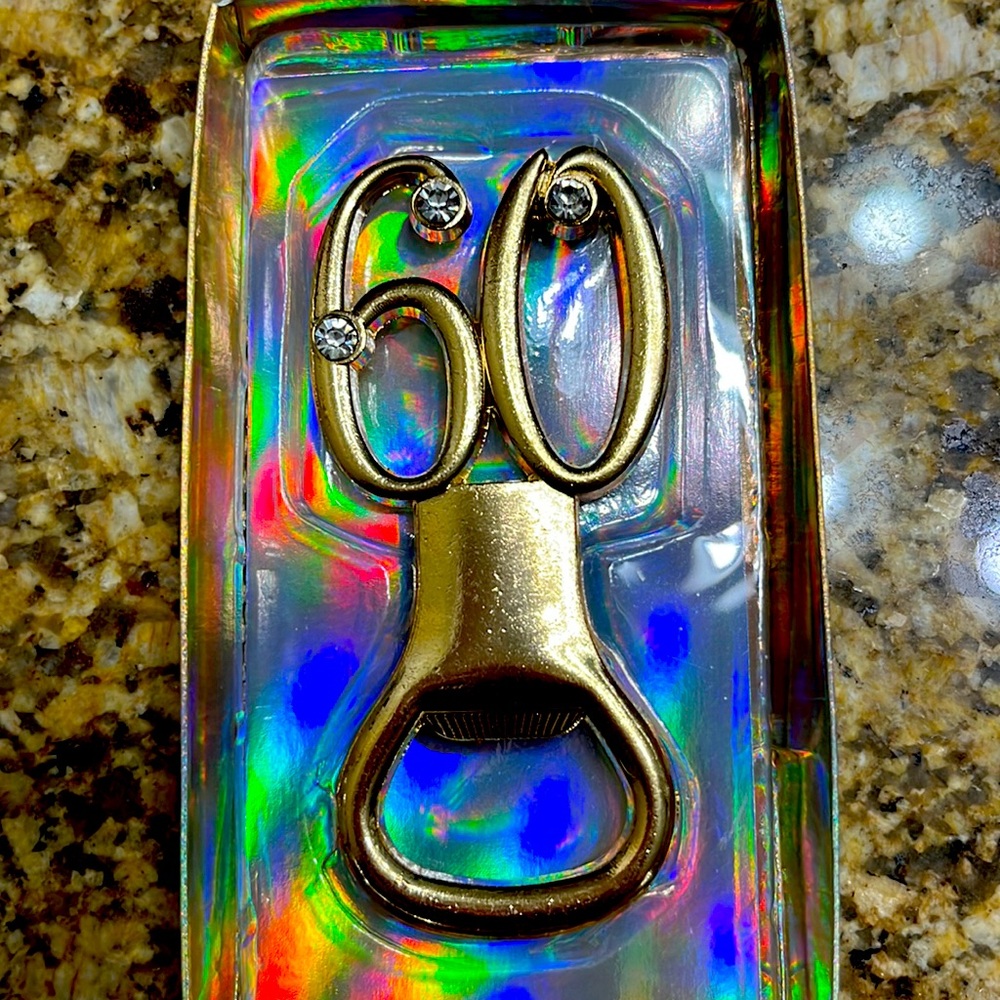 Bottlers opened Dorado Gift 🎁 for 60 years people
